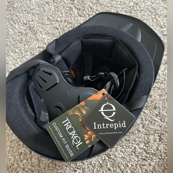 Troxel Helmet Size Small black New In Box - Picture 13 of 13